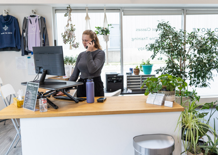 front-desk-move-to-move-calgary-ab