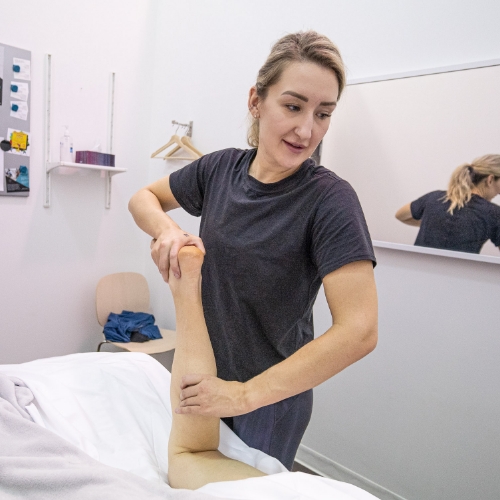 sports-injuries-move-to-move-physiotherapy-Calgary-AB